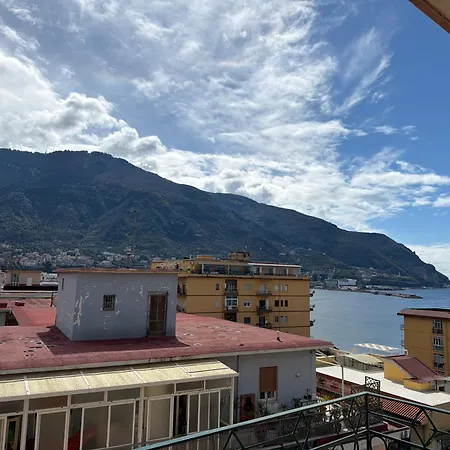 Due Passi Dal Mare Couette-café Castellammare di Stabia